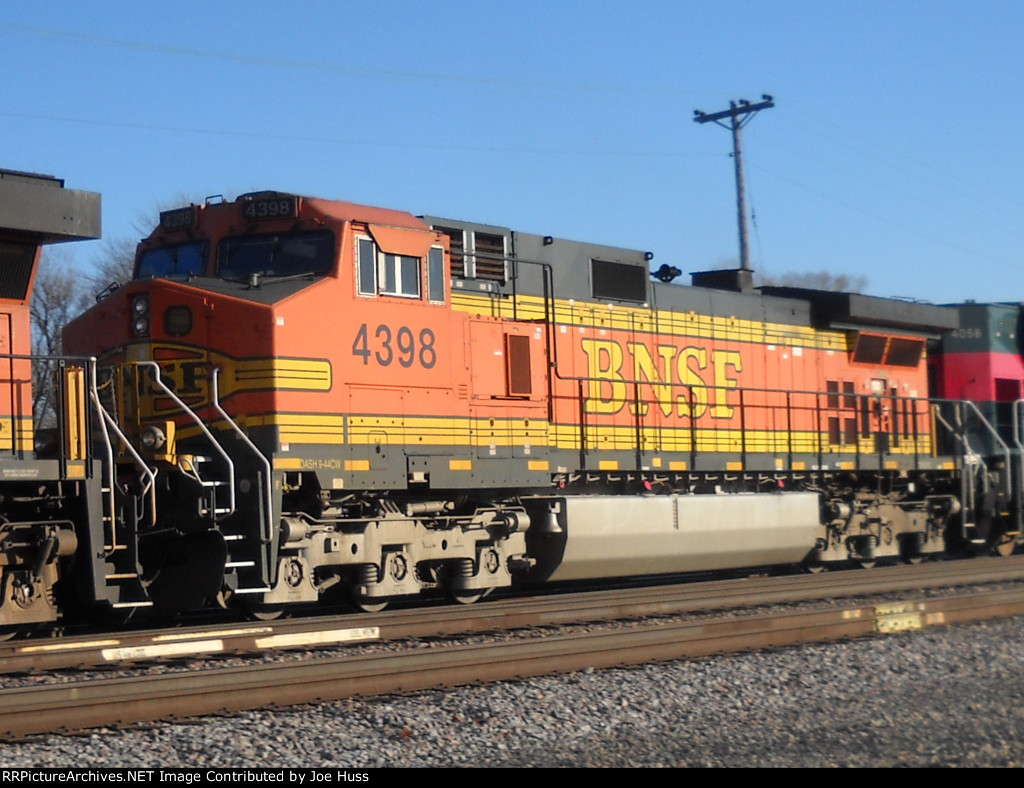 BNSF 4398